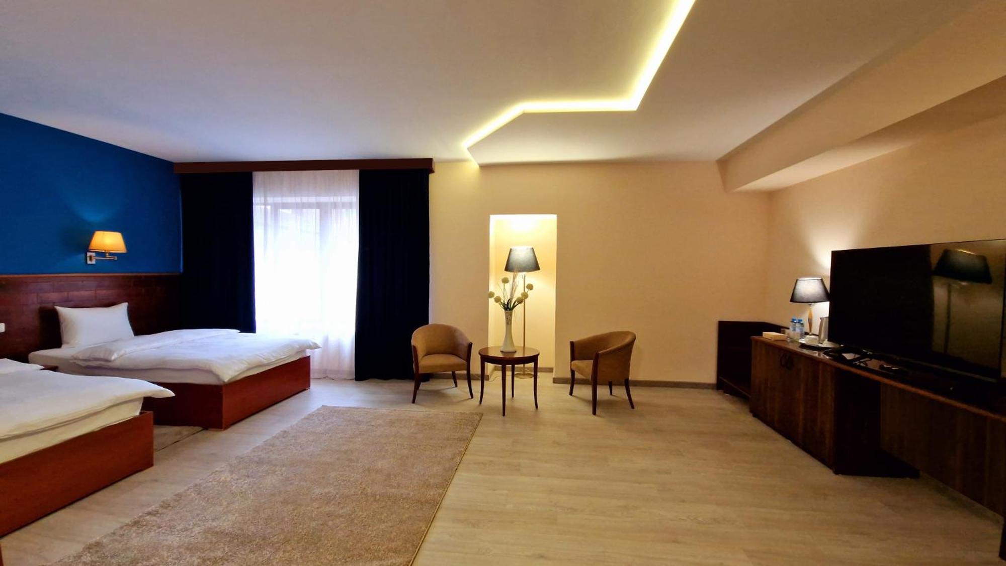 Ararat Hotel Yerevan Exterior photo