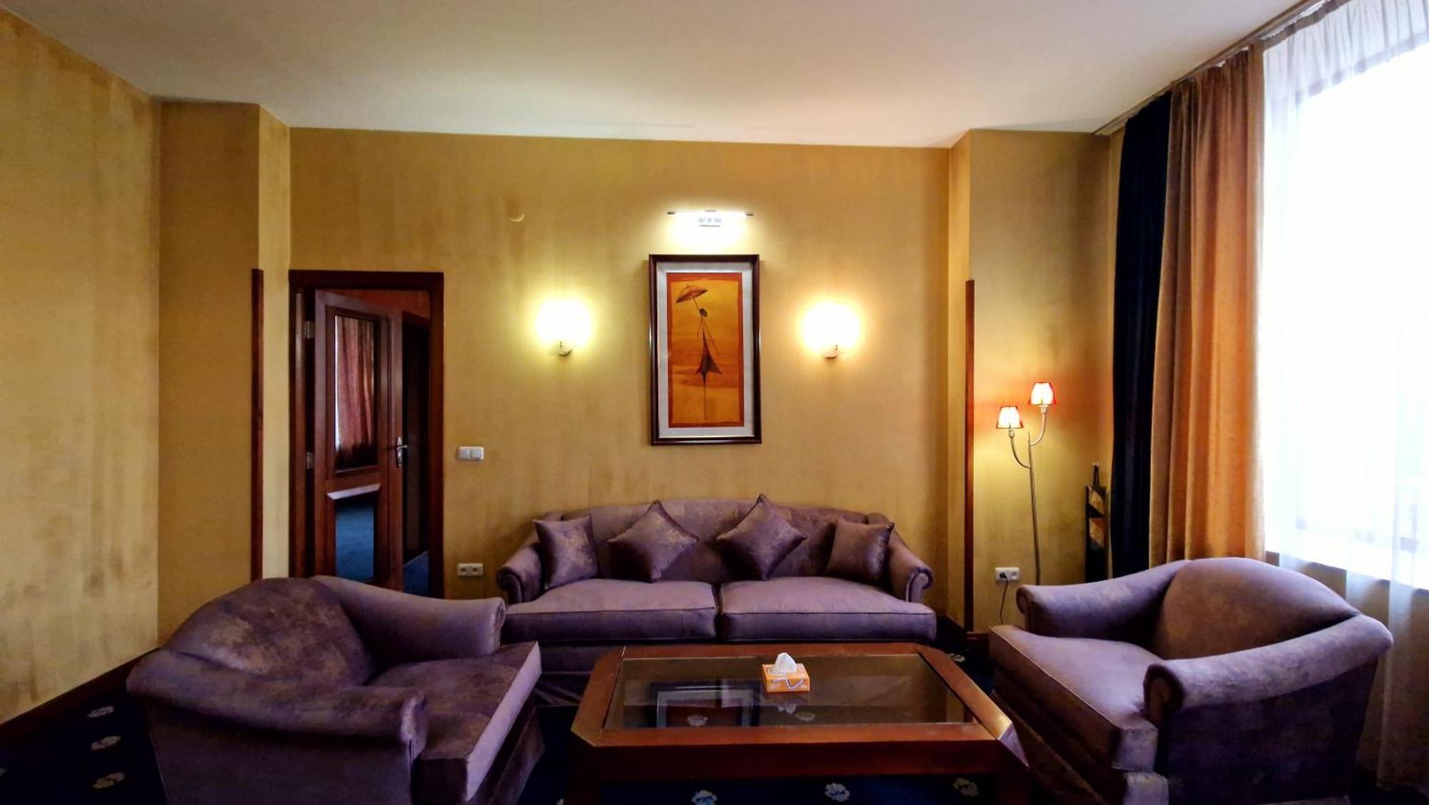 Ararat Hotel Yerevan Exterior photo